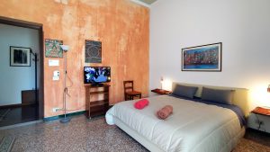 Camera con Letto King Size e TV